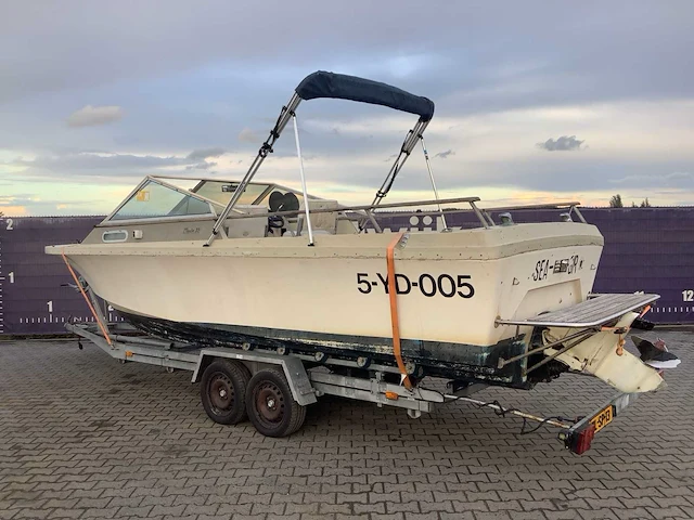 Windy 22dc speedboot incl. trailer - afbeelding 11 van  17