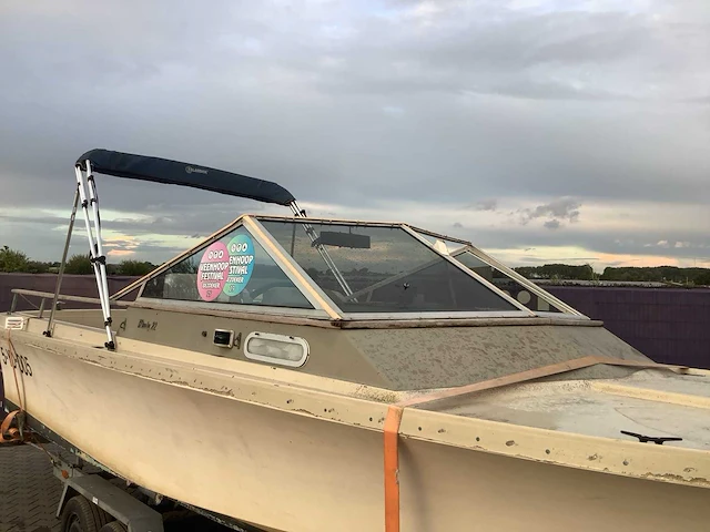 Windy 22dc speedboot incl. trailer - afbeelding 14 van  17