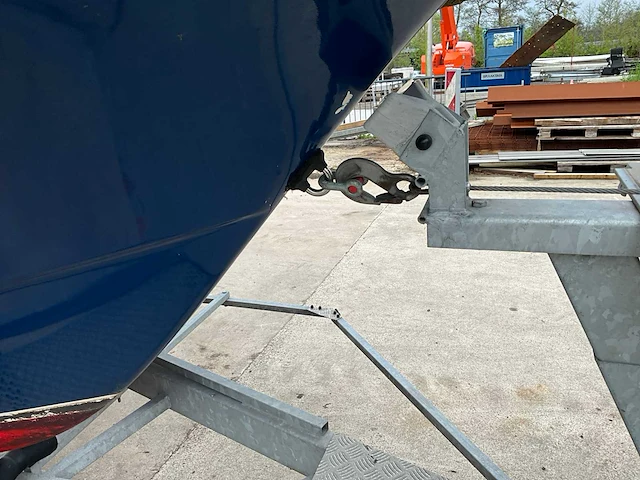 Windy dc28 sloep met 3-assig boottrailer - afbeelding 15 van  51