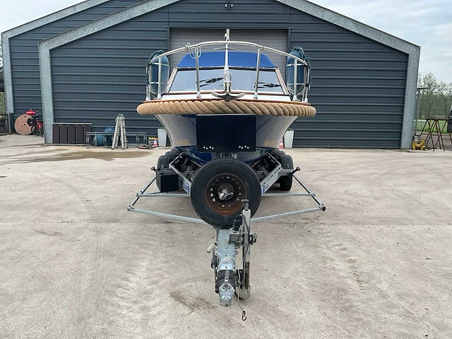 Windy dc28 sloep met 3-assig boottrailer - afbeelding 12 van  51