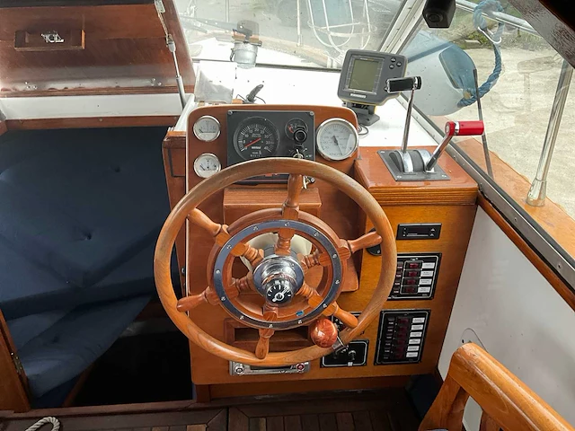 Windy dc28 sloep met 3-assig boottrailer - afbeelding 31 van  51