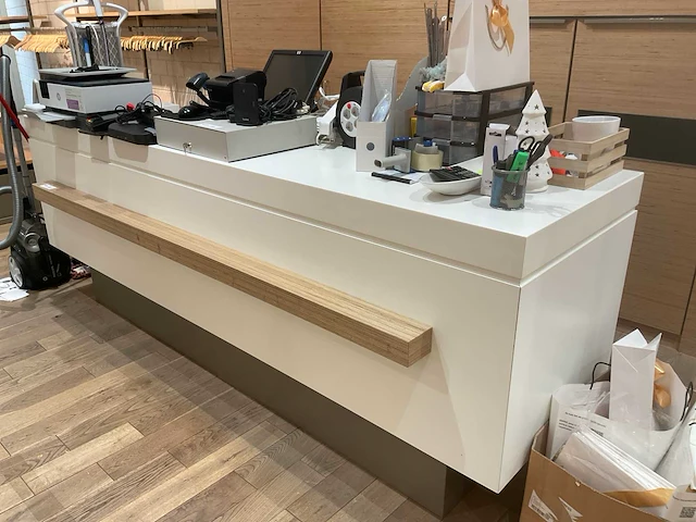 Winkel balie overige winkel inventaris - afbeelding 2 van  5
