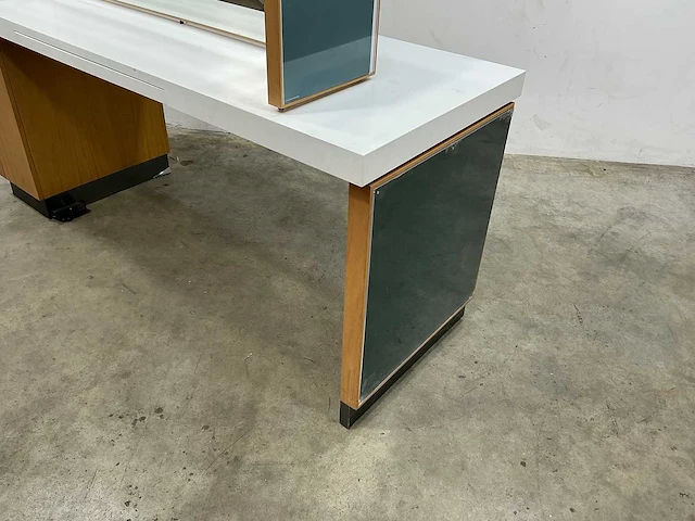 Winkel meubel met wasbak - afbeelding 2 van  7
