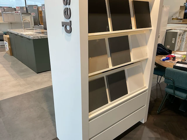 Winkel meubilair / display / stalenkast (2x) - afbeelding 2 van  12