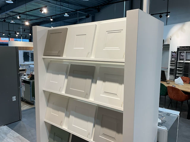 Winkel meubilair / display / stalenkast (2x) - afbeelding 2 van  13