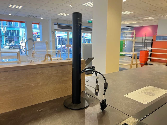Winkel toonbank met achterwand - afbeelding 2 van  17
