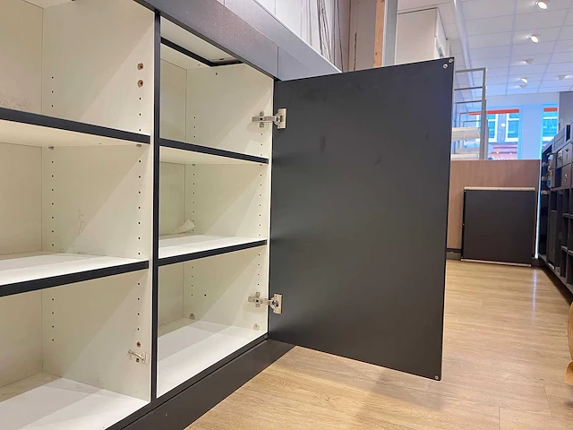 Winkel toonbank met achterwand - afbeelding 5 van  17