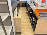 Winkel toonbank met achterwand - afbeelding 13 van  17