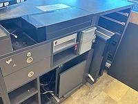 Winkel toonbank met achterwand - afbeelding 6 van  14