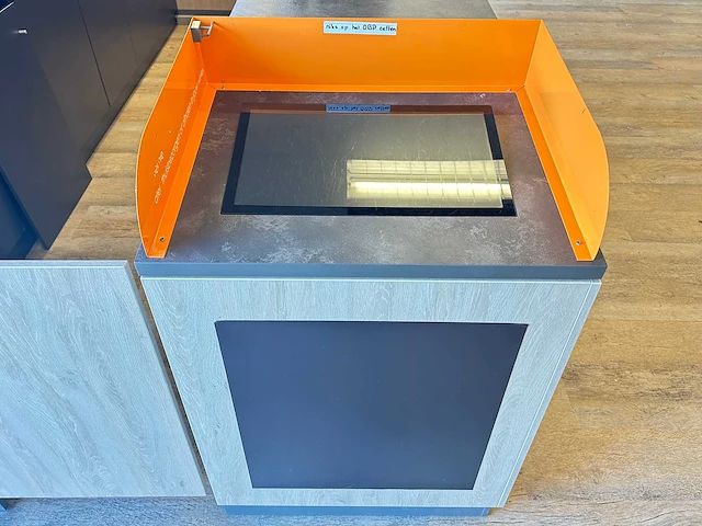 Winkel toonbank met achterwand - afbeelding 10 van  15