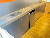 Winkel toonbank met achterwand - afbeelding 13 van  15