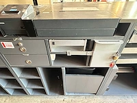 Winkel toonbank met achterwand - afbeelding 4 van  14