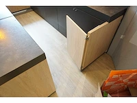 Winkel toonbank met achterwand - afbeelding 7 van  7