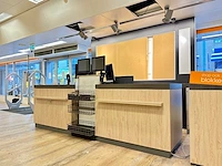 Winkel toonbank met achterwand - afbeelding 2 van  9