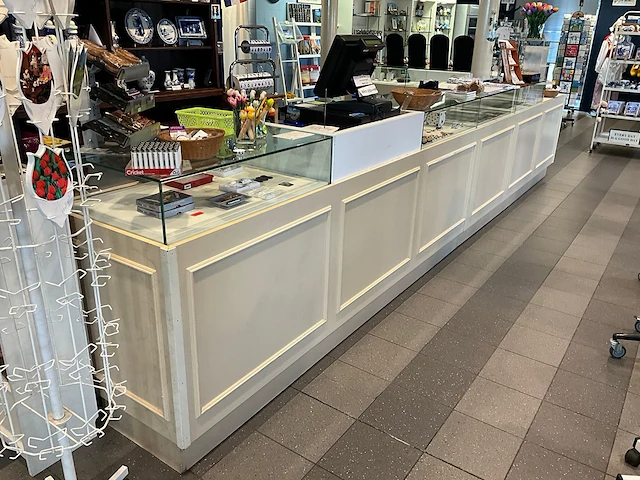 Winkel toonbank met glasopbouw - afbeelding 4 van  11