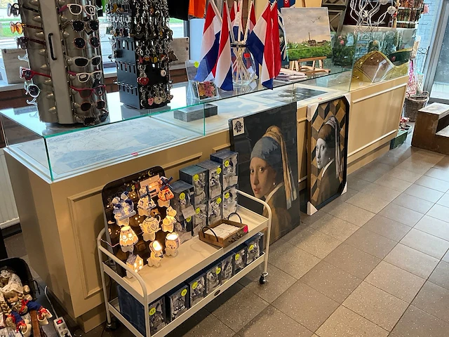 Winkel toonbank met glasopbouw - afbeelding 2 van  7