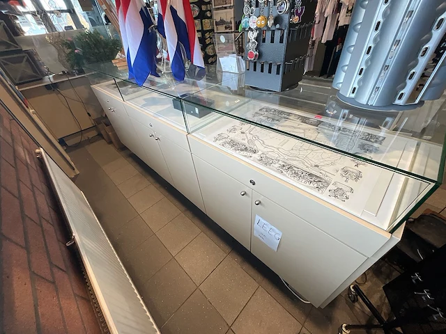 Winkel toonbank met glasopbouw - afbeelding 6 van  7