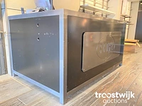 Winkel toonbank met inhoud - afbeelding 1 van  6