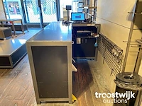 Winkel toonbank met inhoud - afbeelding 4 van  6