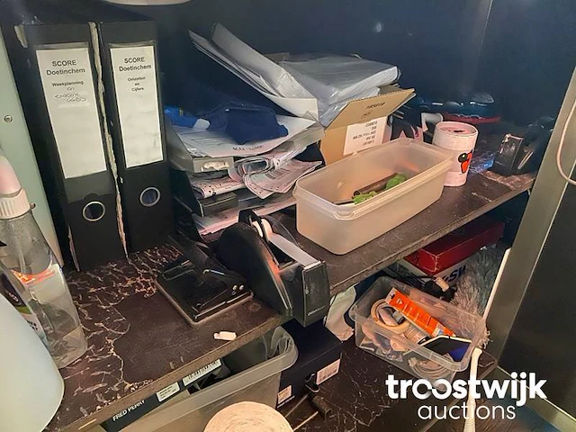 Winkel toonbank met inhoud - afbeelding 6 van  6