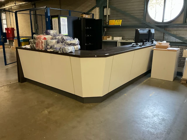 Winkel toonbank - afbeelding 1 van  11