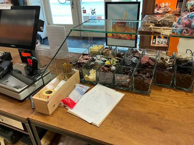 Winkel toonbank - afbeelding 10 van  22