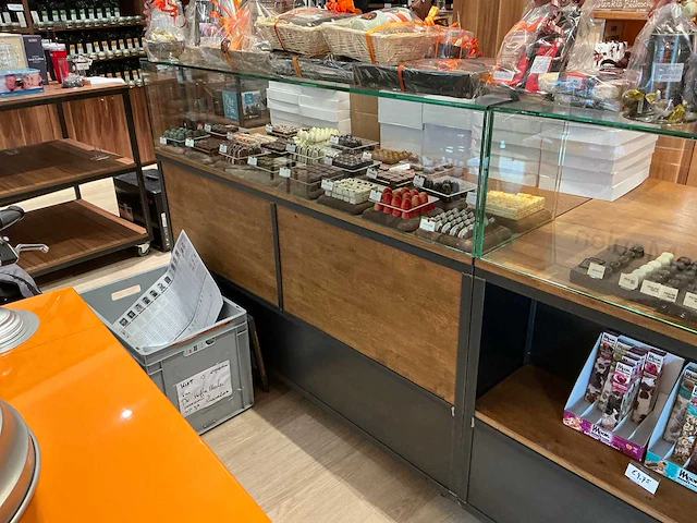 Winkel toonbank - afbeelding 21 van  22