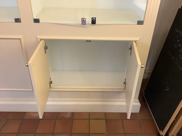 Winkel vitrinekast - afbeelding 2 van  5