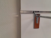 Winkeldisplay met ophanghaken - afbeelding 3 van  3