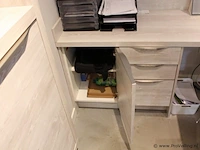 Winkelinrichting werkplek met kastruimte - afbeelding 4 van  9
