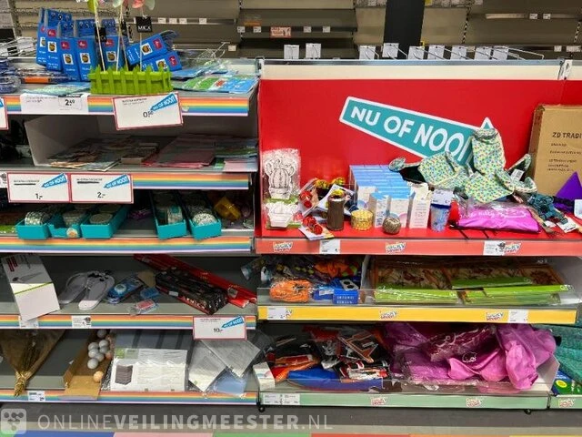 Winkelinventaris en voorraad big bazar locatie 1860, oude nering 3 in drachten - afbeelding 46 van  91