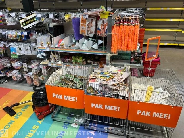 Winkelinventaris en voorraad big bazar locatie 1860, oude nering 3 in drachten - afbeelding 51 van  91