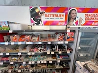 Winkelinventaris en voorraad big bazar locatie 1864, louw doniastraat 4 in sneek - afbeelding 2 van  83