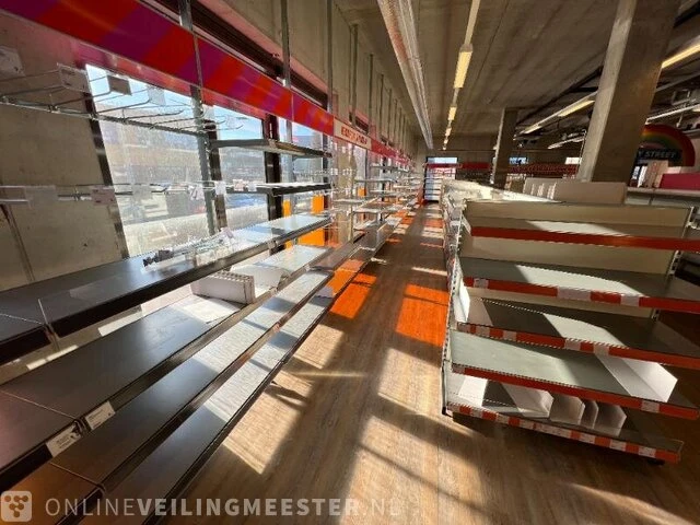 Winkelinventaris en voorraad big bazar locatie 1864, louw doniastraat 4 in sneek - afbeelding 35 van  83