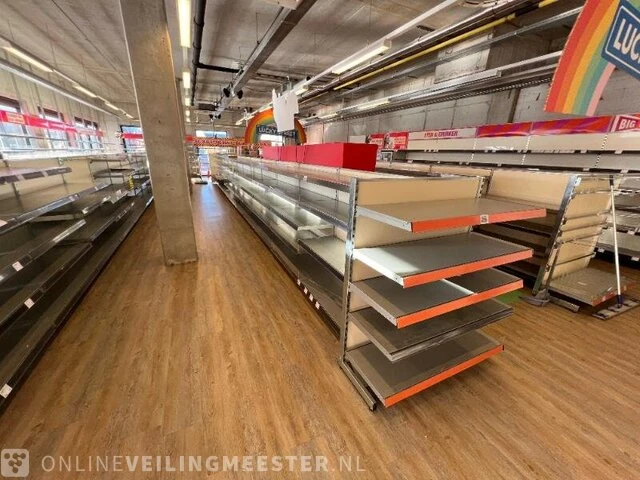 Winkelinventaris en voorraad big bazar locatie 1864, louw doniastraat 4 in sneek - afbeelding 38 van  83