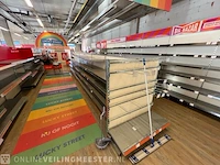 Winkelinventaris en voorraad big bazar locatie 1864, louw doniastraat 4 in sneek - afbeelding 40 van  83