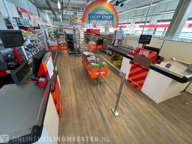 Winkelinventaris en voorraad big bazar locatie 1864, louw doniastraat 4 in sneek - afbeelding 33 van  83