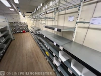 Winkelinventaris en voorraad big bazar locatie 1885, jongemastraat 16 in bolsward - afbeelding 5 van  176