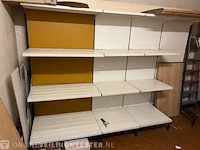 Winkelinventaris en voorraad big bazar locatie 1885, jongemastraat 16 in bolsward - afbeelding 45 van  176