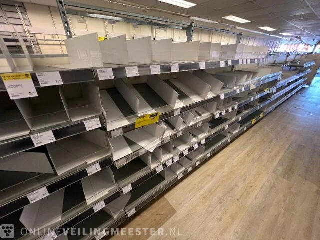 Winkelinventaris en voorraad big bazar locatie 1885, jongemastraat 16 in bolsward - afbeelding 75 van  176