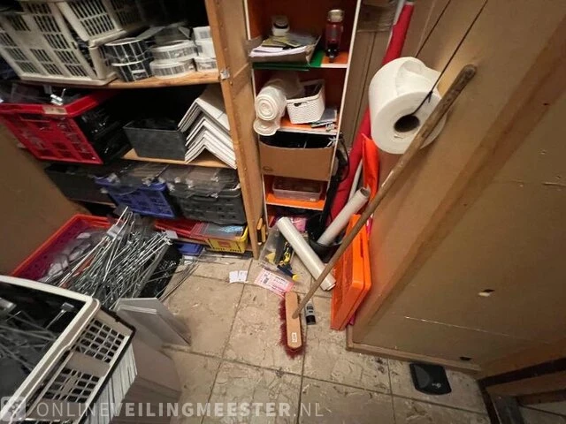 Winkelinventaris en voorraad big bazar locatie 1885, jongemastraat 16 in bolsward - afbeelding 115 van  176