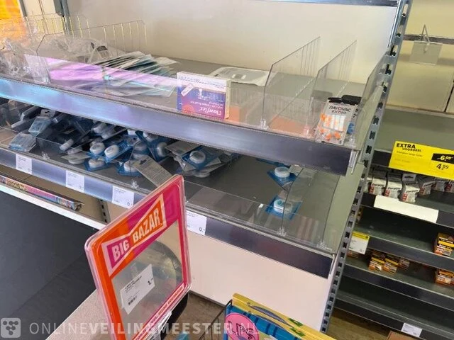 Winkelinventaris en voorraad big bazar locatie 1885, jongemastraat 16 in bolsward - afbeelding 135 van  176