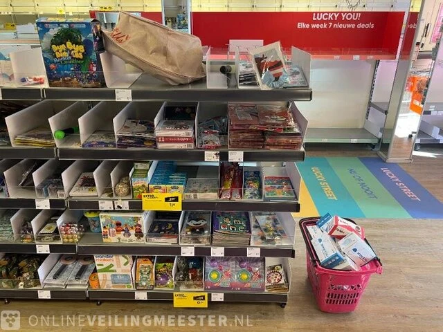 Winkelinventaris en voorraad big bazar locatie 1885, jongemastraat 16 in bolsward - afbeelding 149 van  176