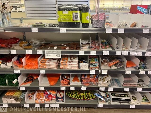 Winkelinventaris en voorraad big bazar locatie 1885, jongemastraat 16 in bolsward - afbeelding 150 van  176