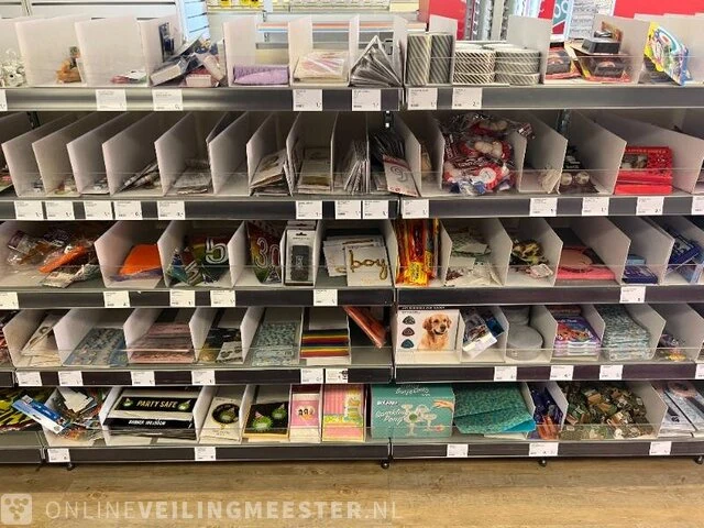 Winkelinventaris en voorraad big bazar locatie 1885, jongemastraat 16 in bolsward - afbeelding 151 van  176