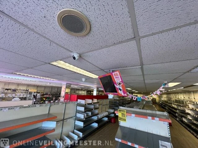 Winkelinventaris en voorraad big bazar locatie 1885, jongemastraat 16 in bolsward - afbeelding 159 van  176