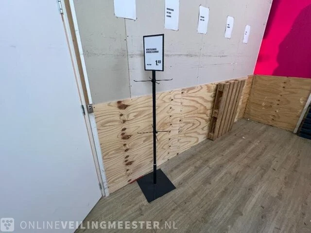 Winkelinventaris en voorraad locatie 1771, walstraat 148 in vlissingen - afbeelding 28 van  82