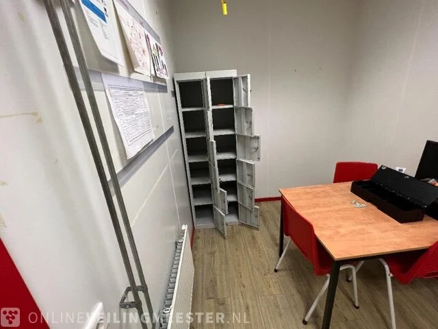 Winkelinventaris en voorraad locatie 1771, walstraat 148 in vlissingen - afbeelding 64 van  82