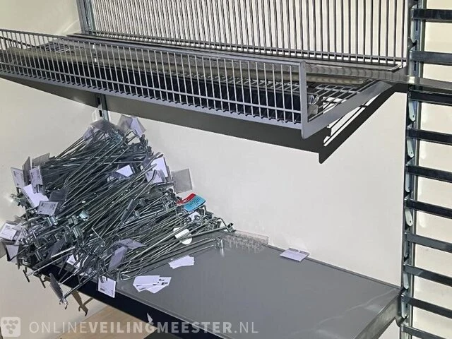 Winkelinventaris en voorraad locatie 1790, tegelpoort 4 in venlo - afbeelding 57 van  103