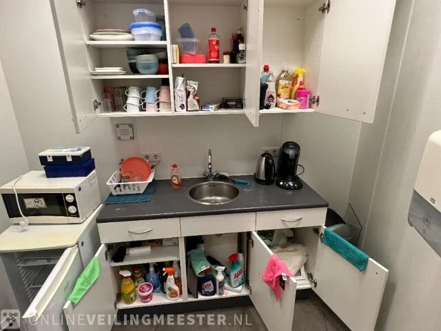Winkelinventaris en voorraad locatie 1790, tegelpoort 4 in venlo - afbeelding 78 van  103